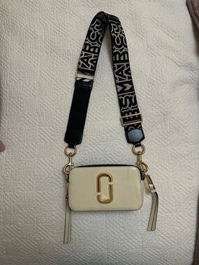 Marc Jacobs Cream Snapshot Crossbody with Black Branded Strap